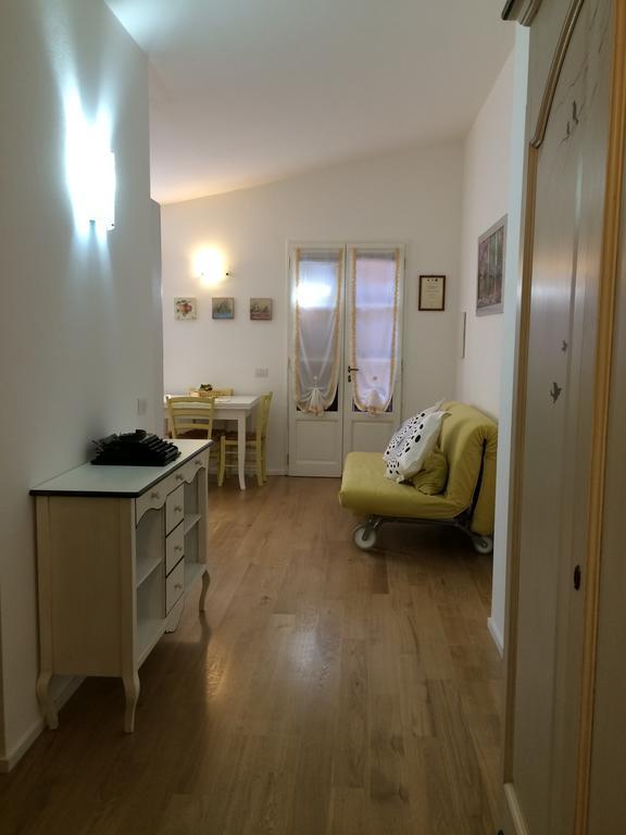 Apartamento Casina Rosa Certaldo Habitación foto